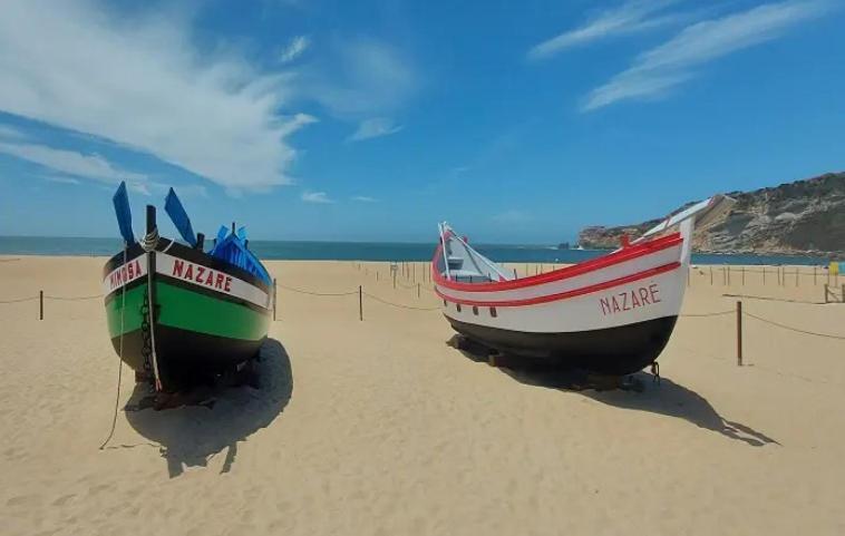 100 Meters From The Beach! Rua Da Paz Nazare Luaran gambar