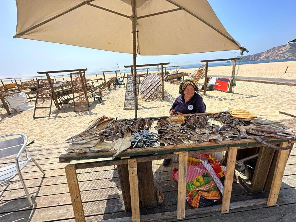 100 Meters From The Beach! Rua Da Paz Nazare Luaran gambar